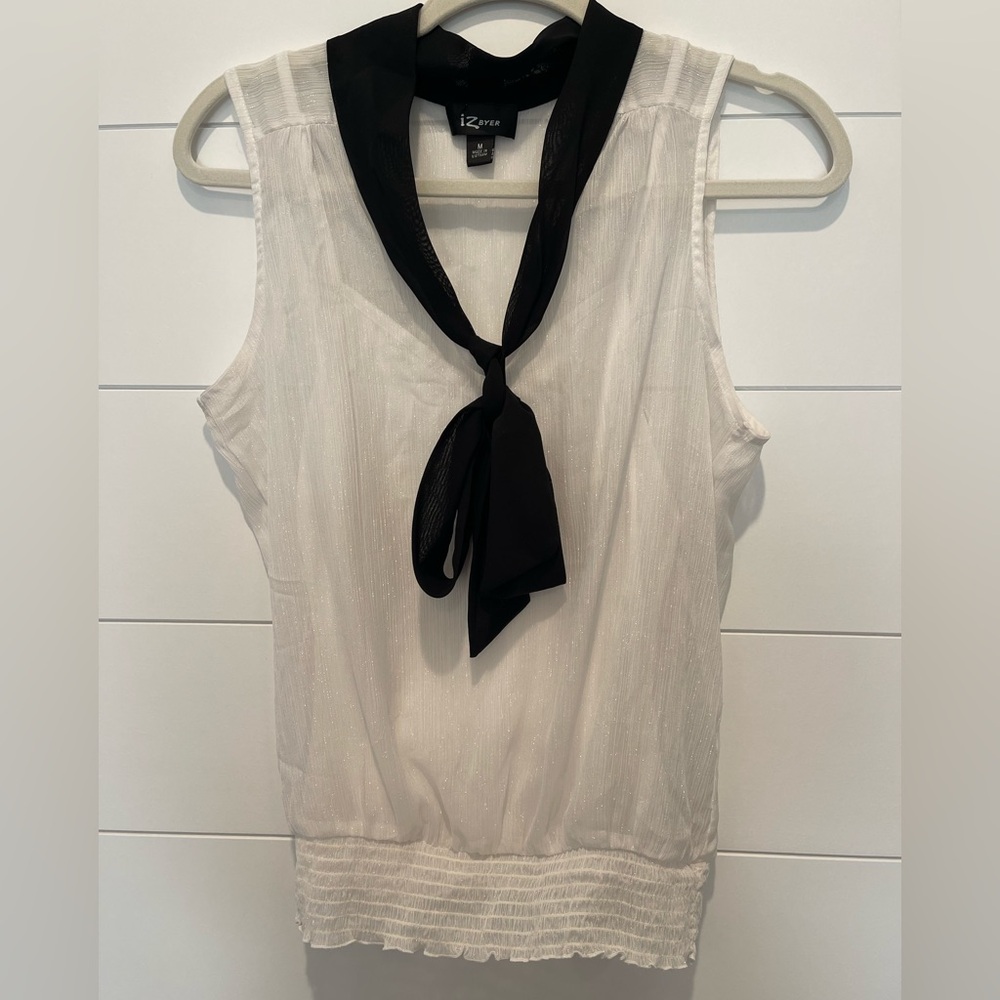 Iz Byer White Sleeveless Blouse with Sailor Collar